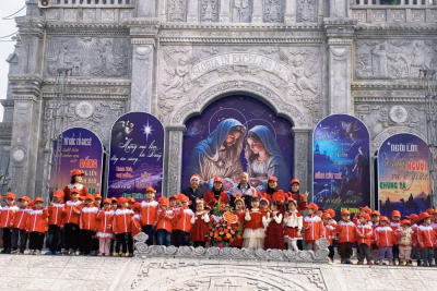 Chúc mừng Giáng sinh! Nơi đâu có gia đình, nơi đó có niềm vui và hạnh phúc!